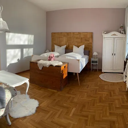 Schoolhouse Buerchau Holiday home *