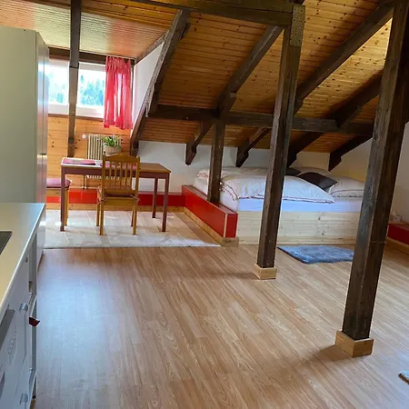 Holiday home Schoolhouse Buerchau